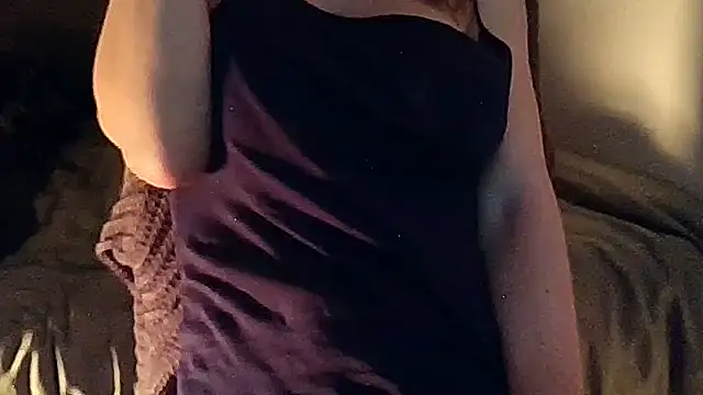 Snapshot of Carlyfr chatting on 03/15/25, 08:21 Carlyfr online show from 03/15/25, 08:21