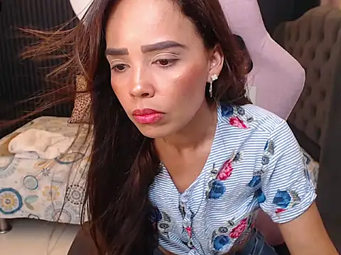 naomis 36 online show from 05/04/26, 06:59