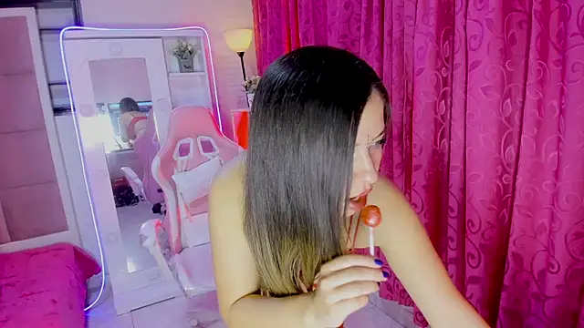 Shantal Sweet  online show from 07/04/26, 01:50