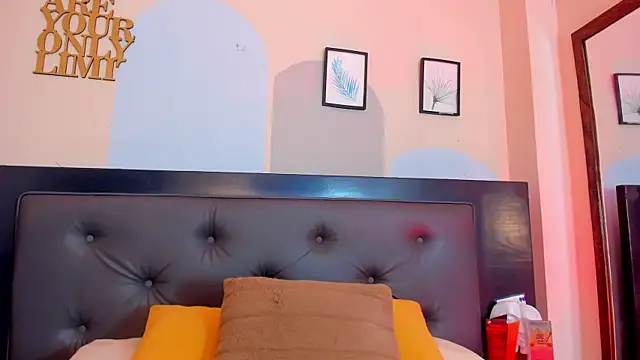 Boy Mathew online show from 06/18/26, 11:25