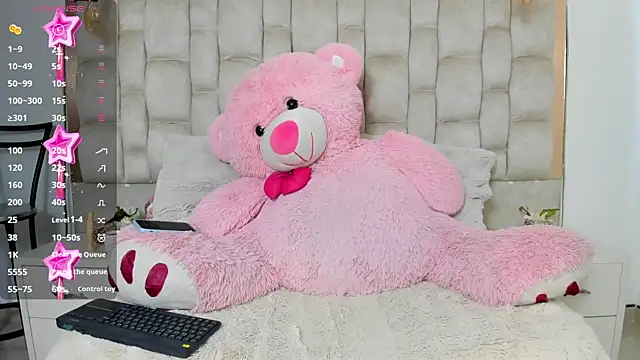 Snapshot of MaddyReyes chatting on 06/18/26, 07:40 MaddyReyes online show from 06/18/26, 07:40