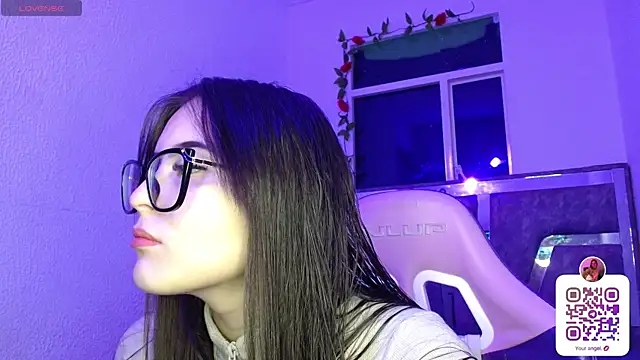 Snapshot of Destiny_A chatting on 06/27/26, 12:22 Destiny A online show from 06/27/26, 12:22