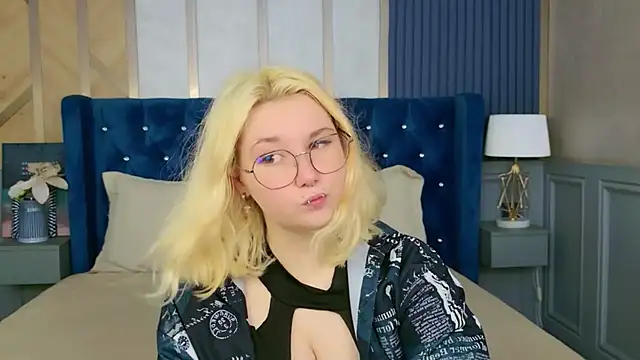 Cassey Well online show from 05/21/26, 03:41