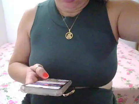 Snapshot of Lady_Night_ chatting on 06/02/26, 03:58 Lady Night online show from 06/02/26, 03:58