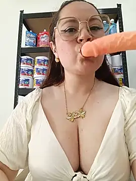 VANESSA  28 online show from 05/18/26, 02:01