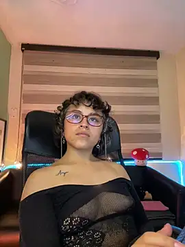 Lusiana   online show from 06/13/26, 12:08