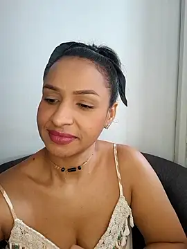mell0102 online show from 05/11/26, 02:45
