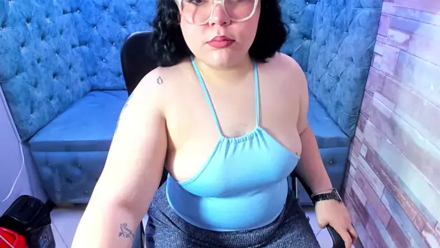 Sweet Nova  online show from 05/26/26, 11:50