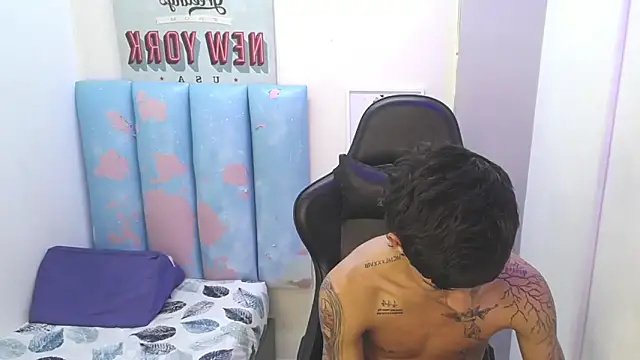 Snapshot of liam_play chatting on 05/30/26, 03:14 liam play online show from 05/30/26, 03:14