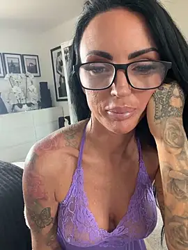 Desirable Demi online show from 06/02/26, 09:55