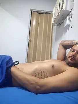 Lucasnono online show from 05/09/26, 07:41