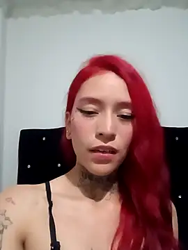 ChicaFuegoDulce online show from 05/10/26, 01:11