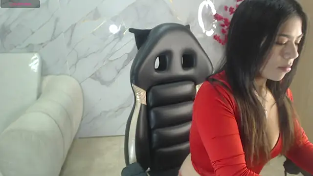 Jade tf online show from 06/24/26, 12:59