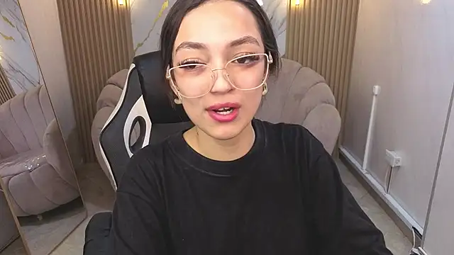 Cinnamon b online show from 08/07/26, 12:45