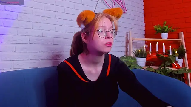 FoxxyyPolly online show from 06/13/26, 05:49