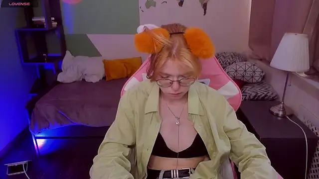 FoxxyyPolly online show from 06/20/26, 05:32