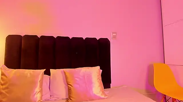 PeytonRouse1 online show from 05/26/26, 08:49