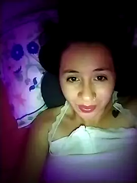 Annie loveer online show from 06/25/26, 04:45
