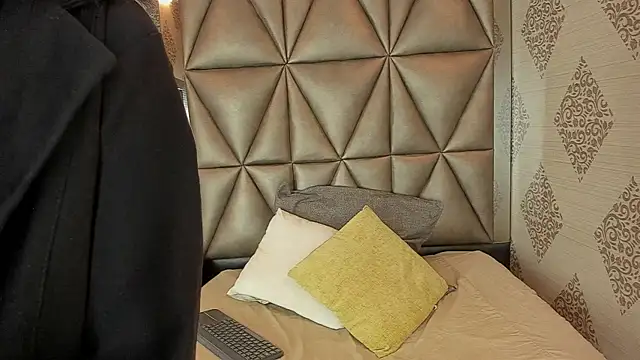 Violett Carter online show from 07/04/26, 12:00