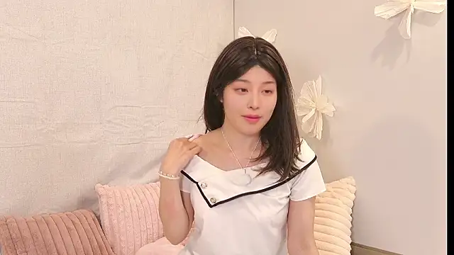 Snapshot of sakura-ch- chatting on 07/25/26, 08:06 sakura-ch- online show from 07/25/26, 08:06