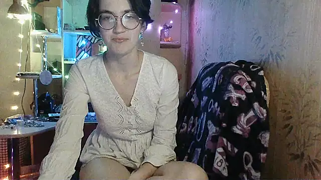 Alessa Kiss online show from 05/17/26, 03:19