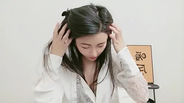 woxiangjinjin030 online show from 05/18/26, 06:41