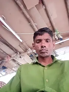 Hot-Parinda200 online show from 06/17/26, 10:39