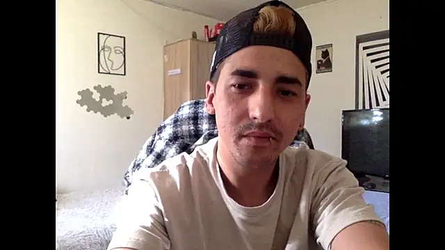 poashapiaksbdasjgakgnxigx online show from 07/04/26, 03:18