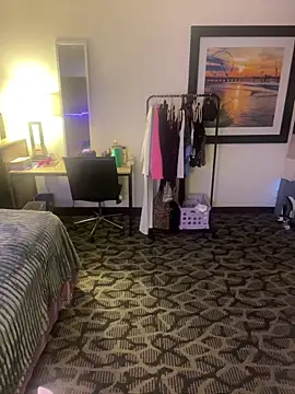 blonDDbombsheLL99 online show from 05/28/26, 12:08