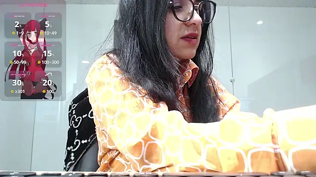 Lizeth White  online show from 06/29/26, 03:23