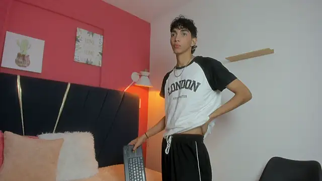 ero boy40 online show from 06/19/26, 04:06