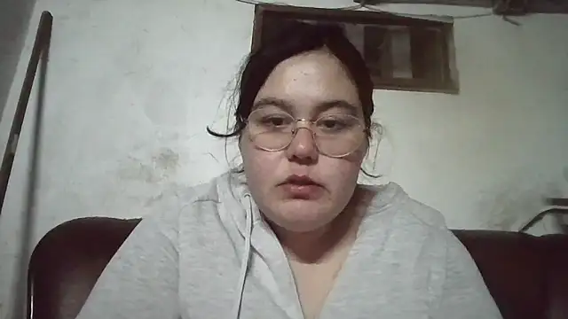 Snapshot of BUNNYMILA69 chatting on 05/20/26, 10:05 BUNNYMILA69 online show from 05/20/26, 10:05