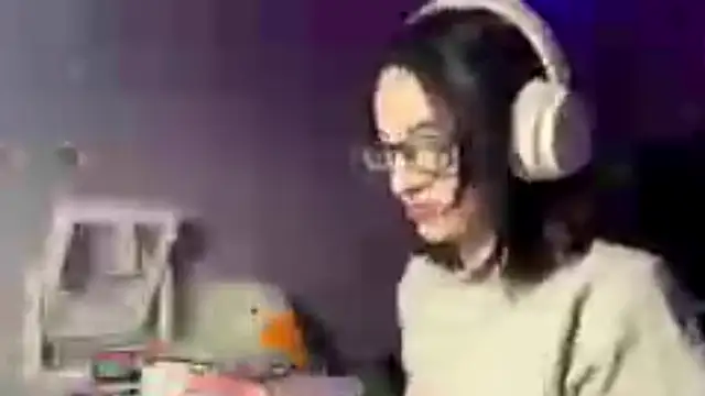 NightFoxxx online show from 05/09/26, 08:41
