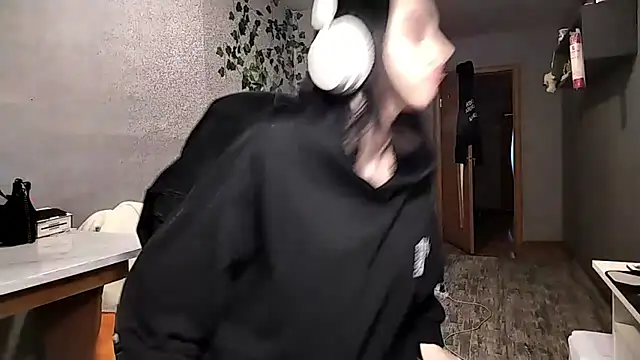NightFoxxx online show from 06/16/26, 01:14