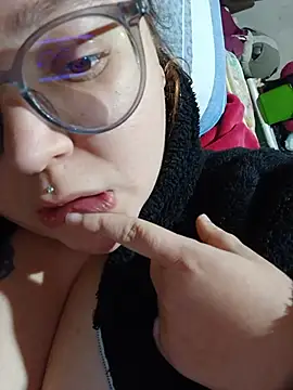 Candy1875 online show from 05/13/26, 03:59