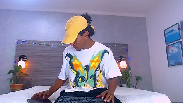 Dilan Hall online show from 06/12/26, 07:35