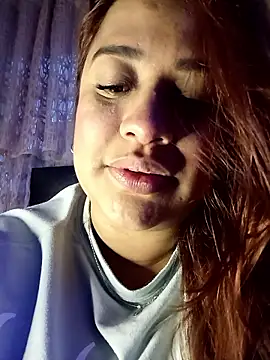 Snapshot of AriaGomez_ chatting on 05/13/26, 11:11 AriaGomez online show from 05/13/26, 11:11