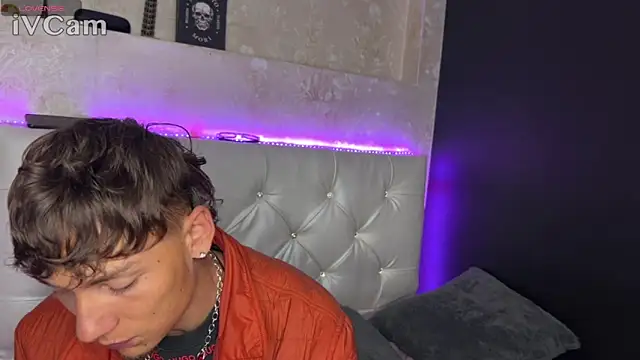 ESTEFAN HILLS online show from 05/25/26, 03:56