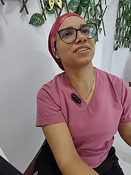 Snapshot of alanahot94 chatting on 06/12/26, 04:17 alanahot94 online show from 06/12/26, 04:17