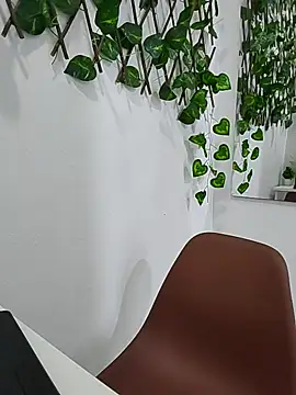 alanahot94 online show from 06/24/26, 03:55