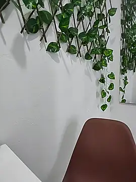 alanahot94 online show from 07/15/26, 04:12