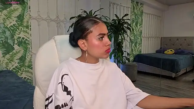 baby julieta00 online show from 06/27/26, 12:22