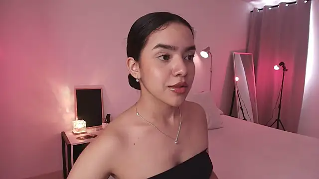 fluffylips online show from 07/04/26, 06:36