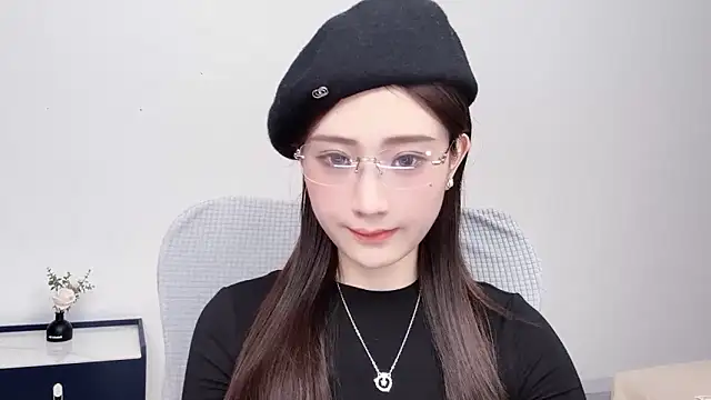  222Mia online show from 05/17/26, 05:27