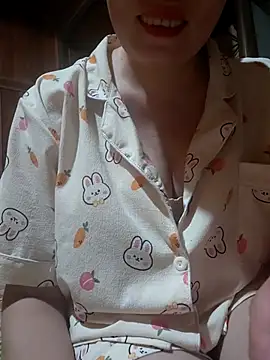 -Trici- online show from 06/24/26, 05:23
