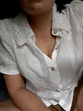-Trici- online show from 08/06/26, 05:53
