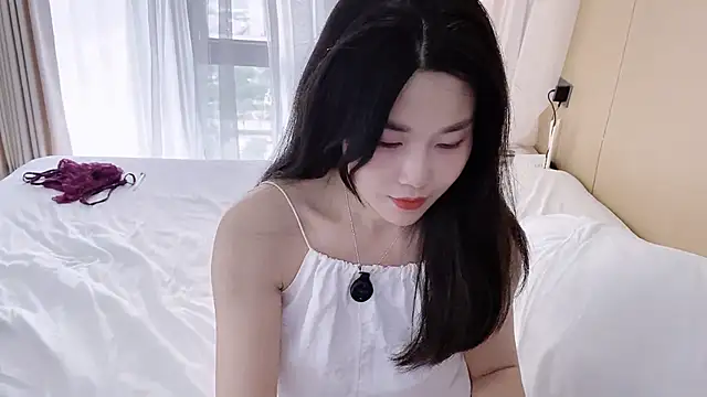 Emma qiqi online show from 05/20/26, 02:18