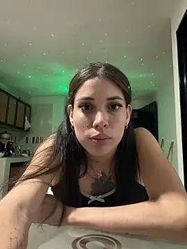 Charlotte Reed online show from 05/18/26, 02:51