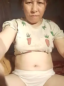 Snapshot of girl_cute69 chatting on 06/15/26, 03:31 girl cute69 online show from 06/15/26, 03:31
