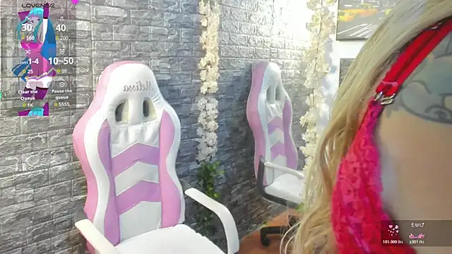 amber  moon   online show from 05/11/26, 09:01